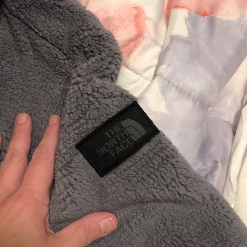 So cute and super soft zip up 💎 - Picture 4 of 4